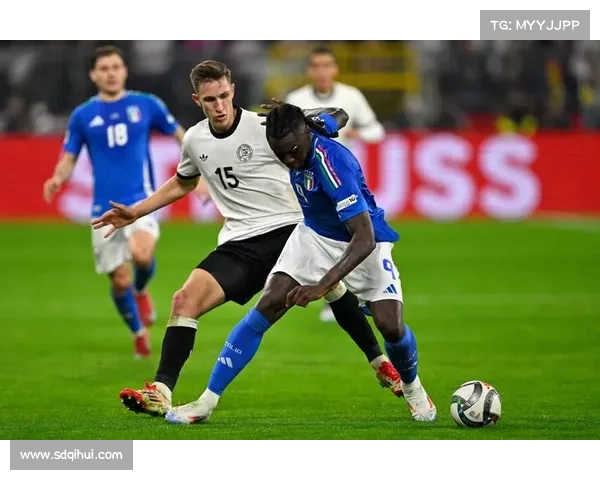 德国足球队换血策略分析与未来展望：重建中的挑战与机遇