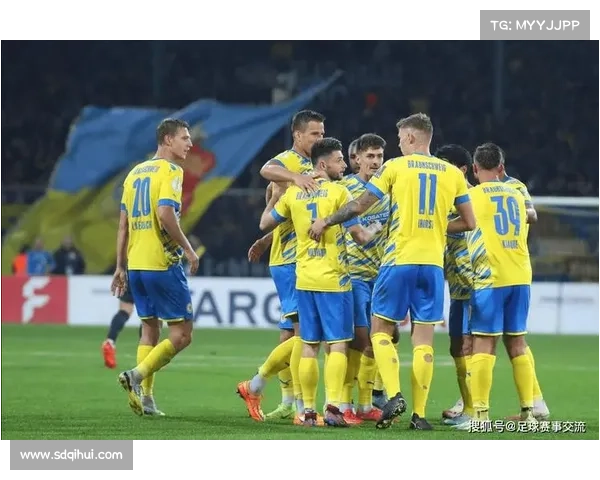 如何借鉴冯潇霆的经验提升球队防守与组织能力促进整体表现