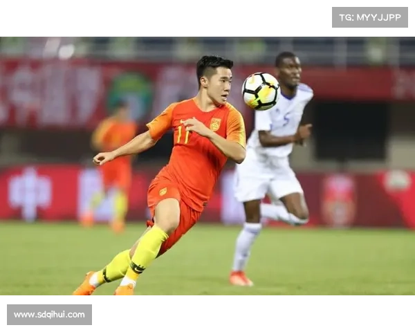 如何通过战术创新与青训体系提升奥林匹亚科斯在联赛中的霸主地位